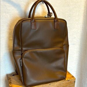 Bugatti Brown Leather Laptop Business Bag Like New Mens Travel Backpack